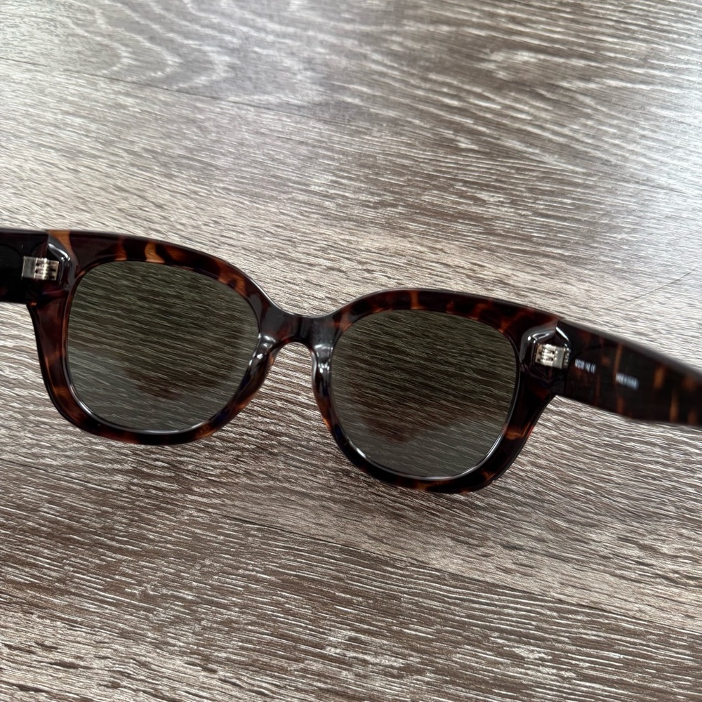 Tortoise Shell Sunglasses - Picture 3 of 5